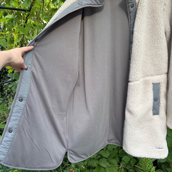 L.L. Bean Sherpa fleece long coat Gray and Cream Jacket medium - Picture 6 of 7
